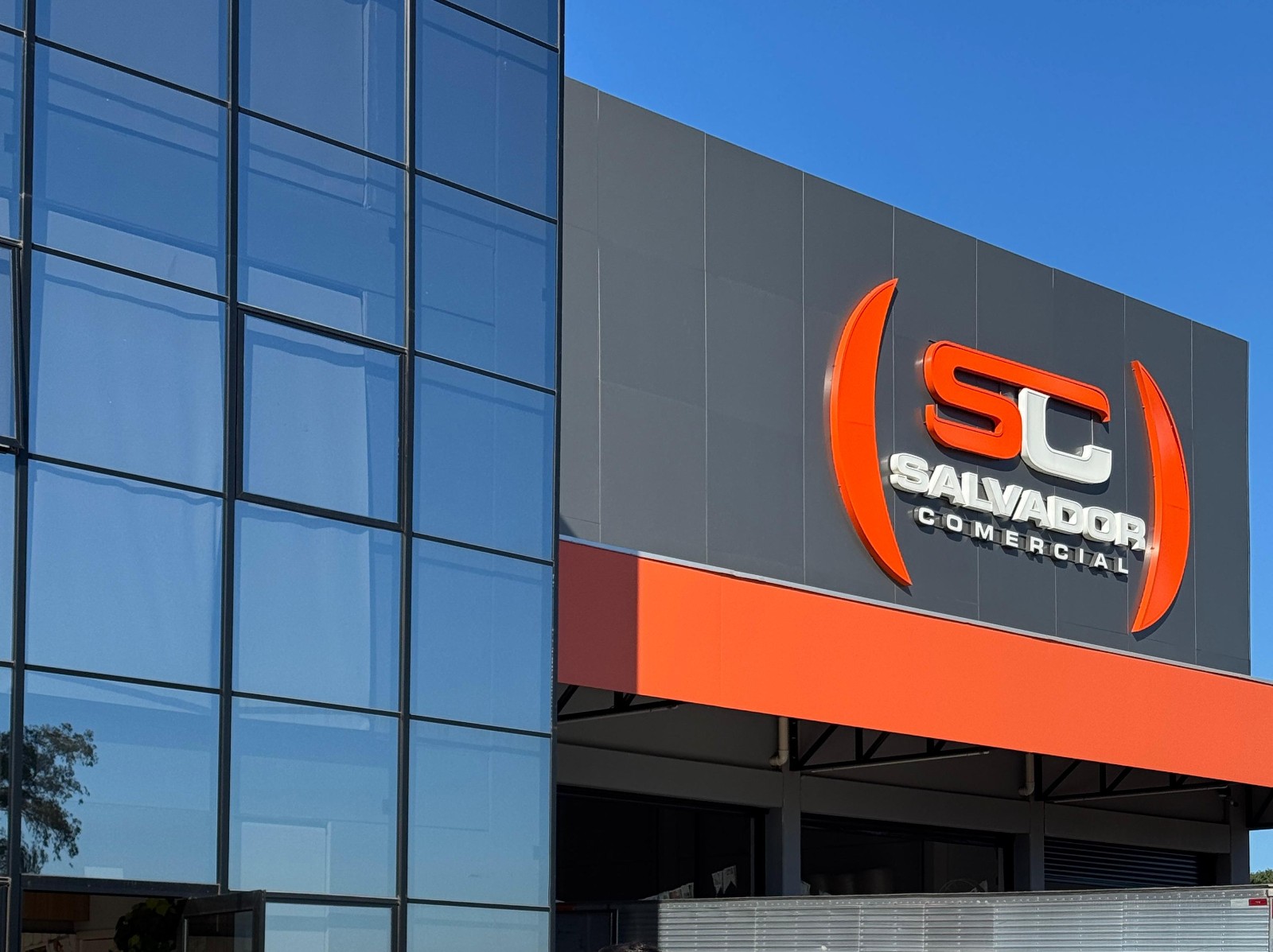 SALVADOR COMERCIAL